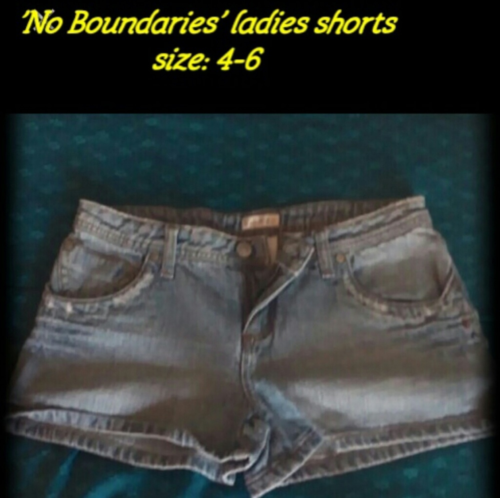 Ladies shorts